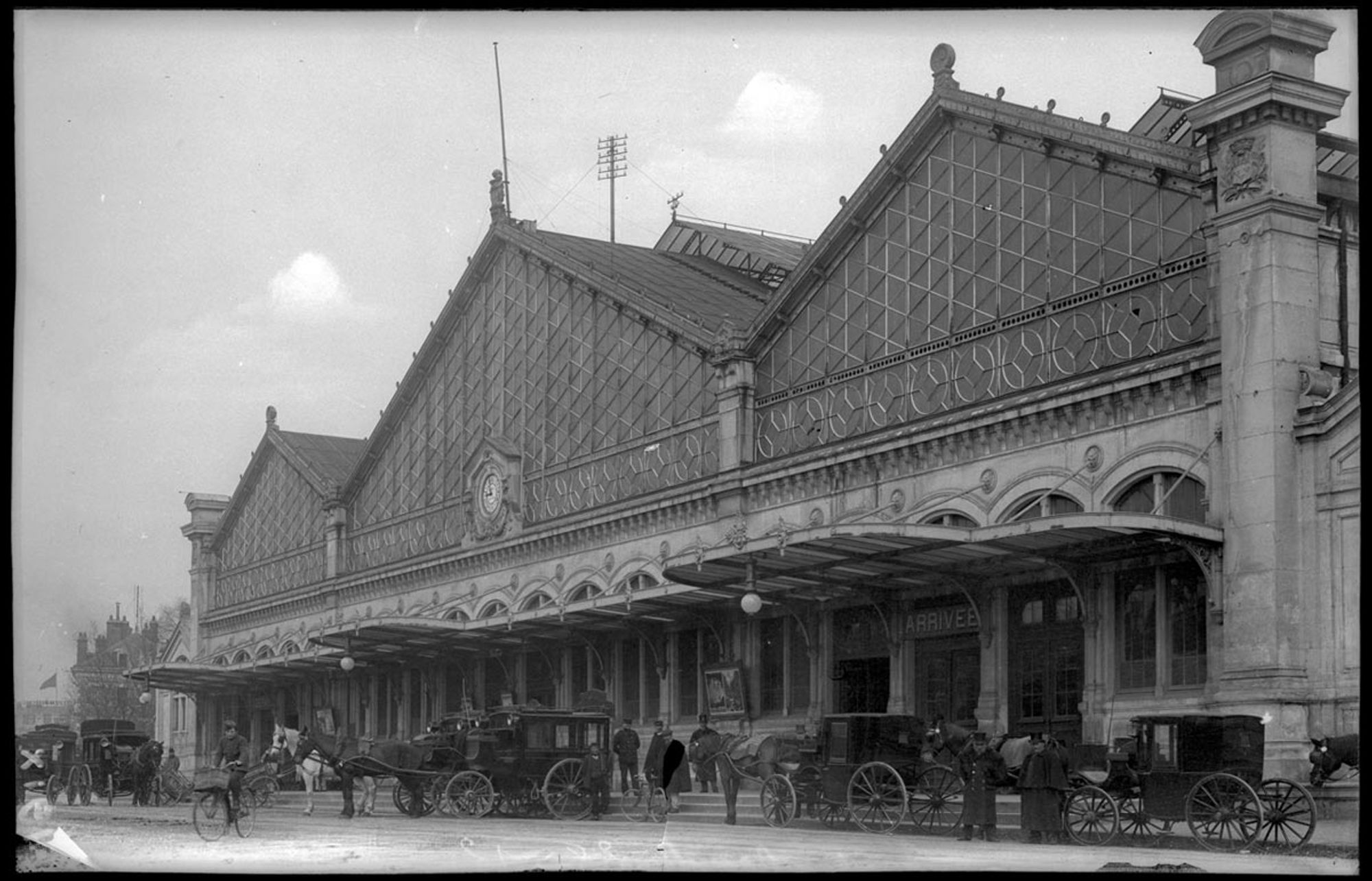 Voitures à cheval, gare d’Orléans, vers 1900-1920