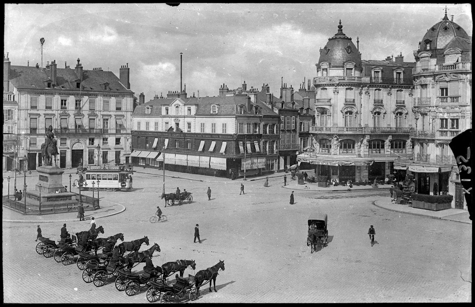 Place du Martroi, Orléans, vers 1900-1920