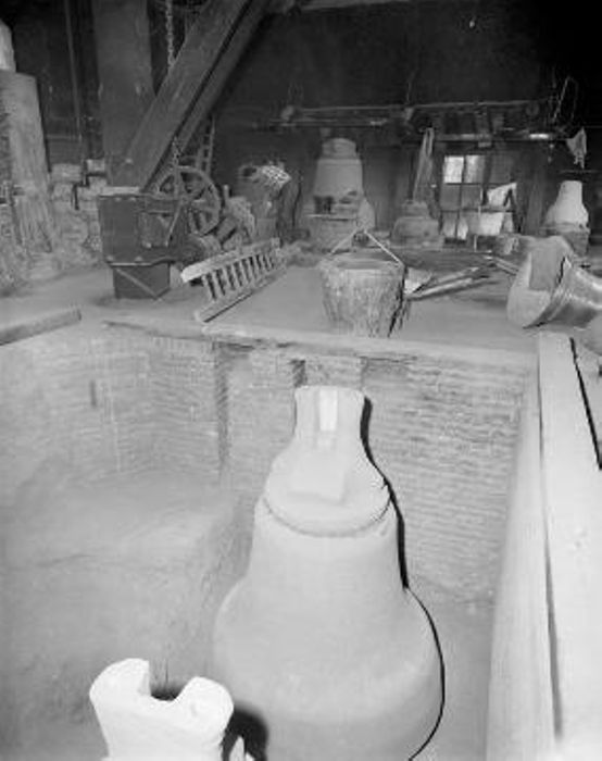 Saint-Jean-de-Braye, fonderie de cloches Bollée. (juin 1977)