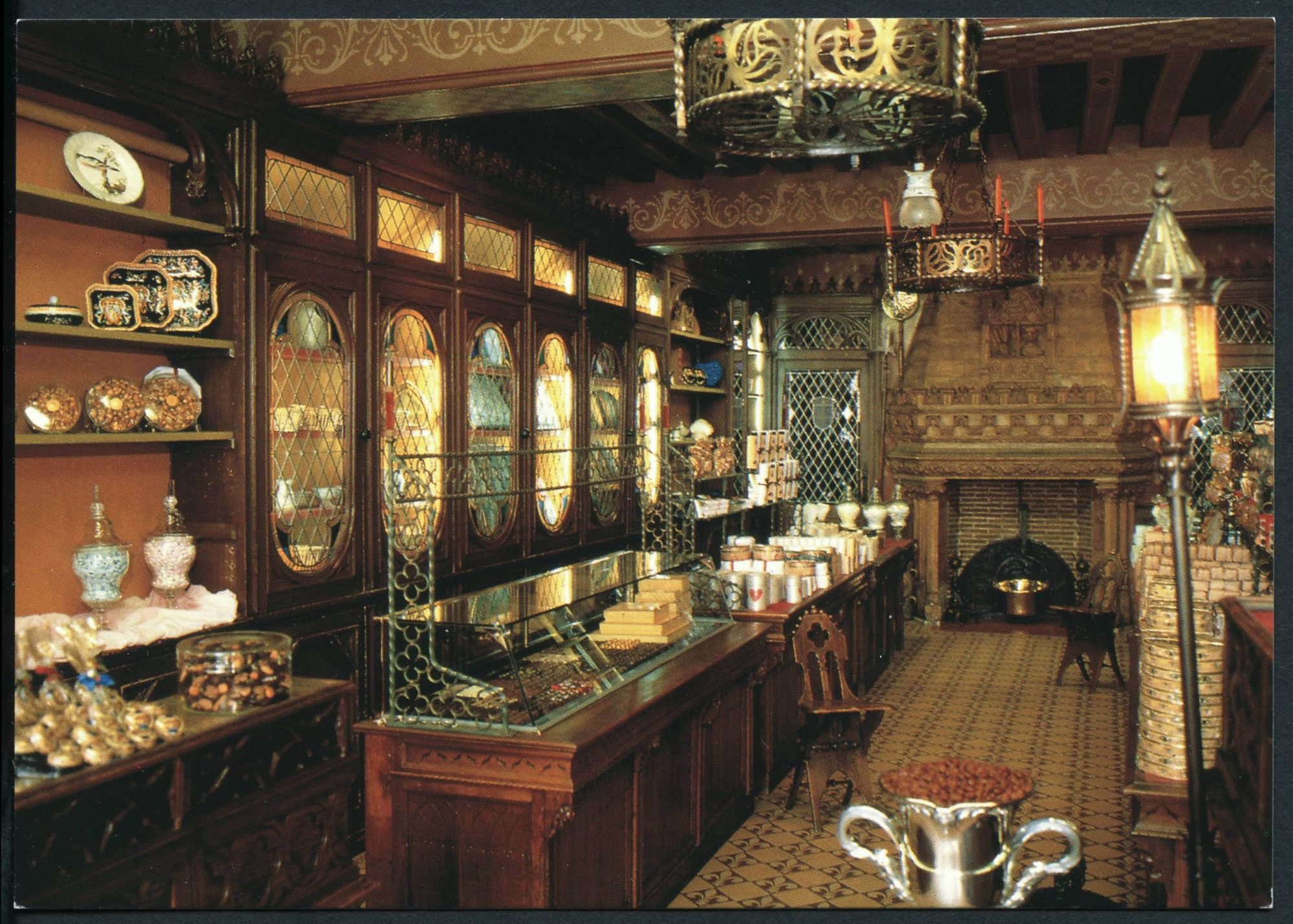 Montargis, maison historique de la véritable « Prasline » fondée sous Louis XIII. (Arch. Dép. du Loiret, 11 FI 10295)