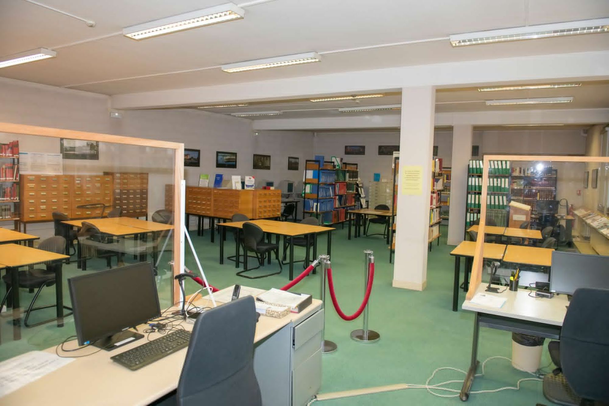 Accès aux salles de lecture